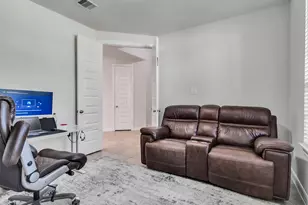 19907 Sagebrush Hollow Dr, Cypress, TX 77433 - Photo 5