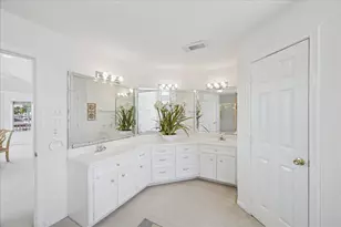 151 Tamana Dr, Tiki Island, TX 77554 - Photo 17