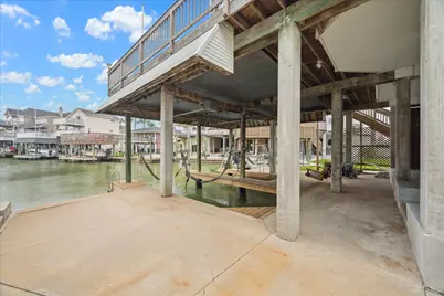 151 Tamana Drive, Tiki Island, TX 77554 - Photo 25