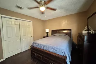 6111 Beldart St, Houston, TX 77033 - Photo 5