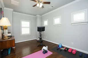 10901 Upland Park, Houston, TX 77043 - Photo 31