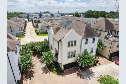 10901 Upland Park, Houston, TX 77043 - Photo 43