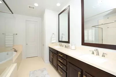 10901 Upland Park, Houston, TX 77043 - Photo 27
