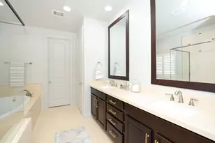 10901 Upland Park, Houston, TX 77043 - Photo 27