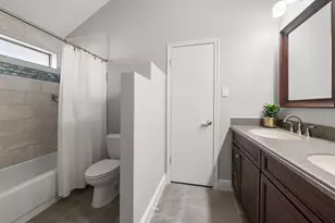 911 Sugardale Ct, Sugar Land, TX 77498 - Photo 23