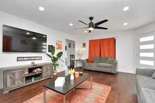 4841 Clover St, Houston, TX 77033 - Photo 3