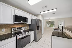 7 Wineberry Pl, The Woodlands, TX 77382 - Photo 7