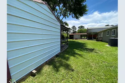 181 Hawk, Livingston, TX 77351 - Photo 11