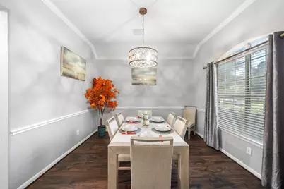 6 W Prairie Dawn Circle, The Woodlands, TX 77385 - Photo 5