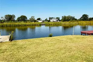 143 Bastrop Bayou Dr, Angleton, TX 77515 - Photo 7