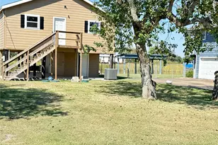 143 Bastrop Bayou Dr, Angleton, TX 77515 - Photo 3