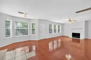 8366 Golf Green Cir, Houston, TX 77036 - Photo 9