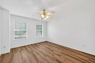 8366 Golf Green Cir, Houston, TX 77036 - Photo 23
