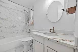 8366 Golf Green Cir, Houston, TX 77036 - Photo 25