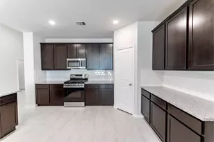 2826 Obsidian Dr, Rosharon, TX 77583 - Photo 5