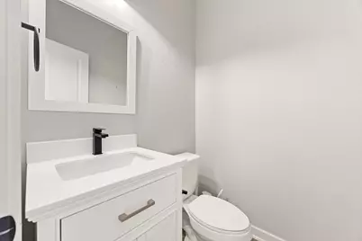8422 Berry Green Lane, Houston, TX 77022 - Photo 11