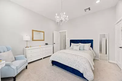 8422 Berry Green Lane, Houston, TX 77022 - Photo 13