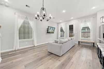 8422 Berry Green Lane, Houston, TX 77022 - Photo 5