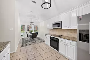 805 Kathryn Dr, Lewisville, TX 75067 - Photo 7
