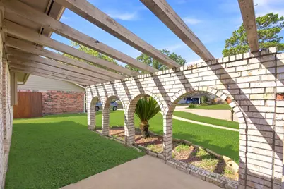 16338 Autumn Wind Drive, Houston, TX 77090 - Photo 5