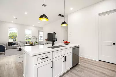 747 Dumble Street, Houston, TX 77023 - Photo 3