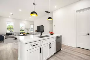 747 Dumble St, Houston, TX 77023 - Photo 3