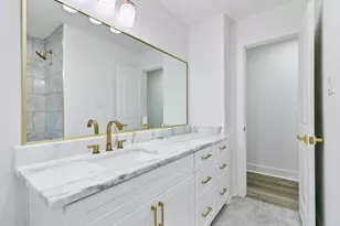 18111 Barbuda Ln, Houston, TX 77058 - Photo 9