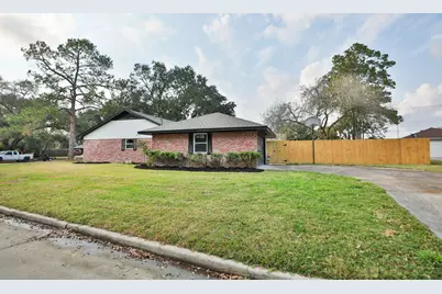 18111 Barbuda Lane, Houston, TX 77058 - Photo 35