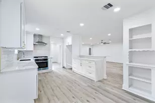 18111 Barbuda Ln, Houston, TX 77058 - Photo 19