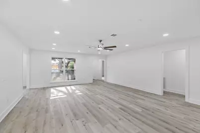 18111 Barbuda Lane, Houston, TX 77058 - Photo 25