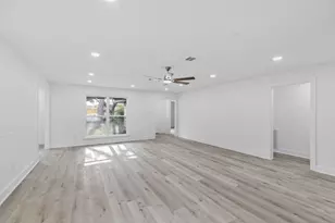 18111 Barbuda Ln, Houston, TX 77058 - Photo 25