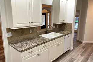 13906 Fountainview Dr, Montgomery, TX 77356 - Photo 11