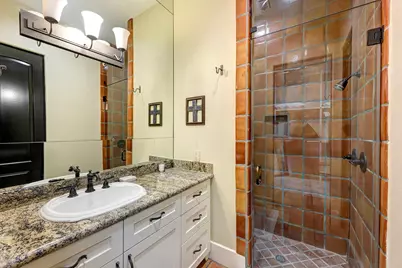 16 Lana Lane #B, Houston, TX 77027 - Photo 15