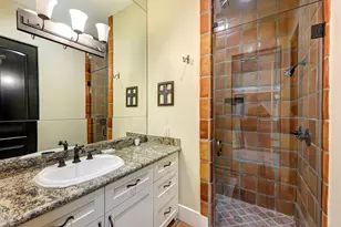 16 Lana Ln, Houston, TX 77027 - Photo 15