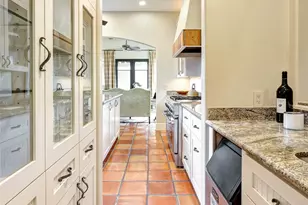 16 Lana Ln, Houston, TX 77027 - Photo 11