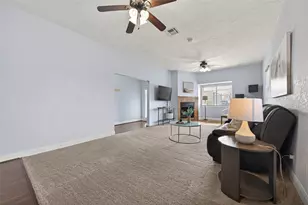 214 Texas St, Tomball, TX 77375 - Photo 7