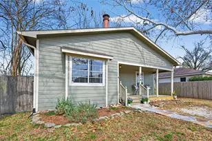 214 Texas St, Tomball, TX 77375 - Photo 1