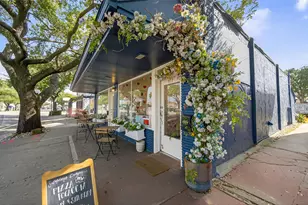 214 Texas St, Tomball, TX 77375 - Photo 33