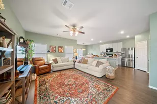 819 Faison Ct, Montgomery, TX 77316 - Photo 5