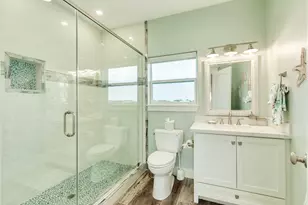 13631 Windlass Cir, Galveston, TX 77554 - Photo 25