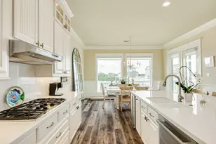 13631 Windlass Cir, Galveston, TX 77554 - Photo 11