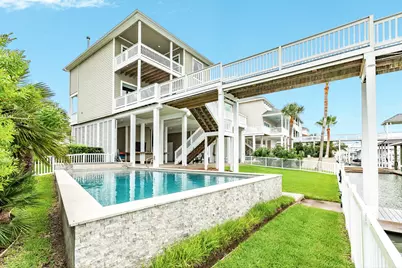 13631 Windlass Circle, Galveston, TX 77554 - Photo 33