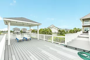 13631 Windlass Cir, Galveston, TX 77554 - Photo 29