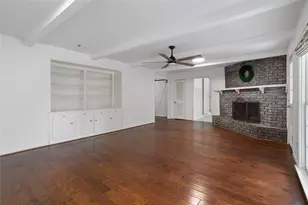 215 Whispering Oaks Dr, Taylor Lake Village, TX 77586 - Photo 11