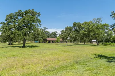 215 Whispering Oaks Drive, Taylor Lake Village, TX 77586 - Photo 45