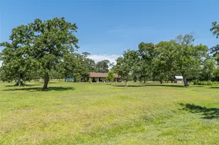 215 Whispering Oaks Dr, Taylor Lake Village, TX 77586 - Photo 45