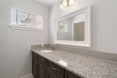 215 Whispering Oaks Drive, Taylor Lake Village, TX 77586 - Photo 25