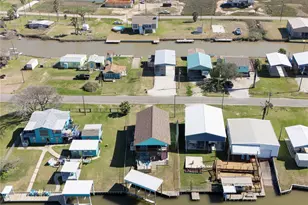 480 County Rd 202, Sargent, TX 77414 - Photo 3