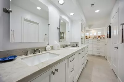 5222 Birdwood Road, Houston, TX 77096 - Photo 15