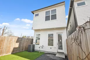 2105 Sam Wilson St, Houston, TX 77020 - Photo 23